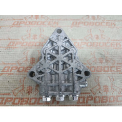 Крышка насоса для автомойки CARVER CW-1200/1400 в сборе с клапанами